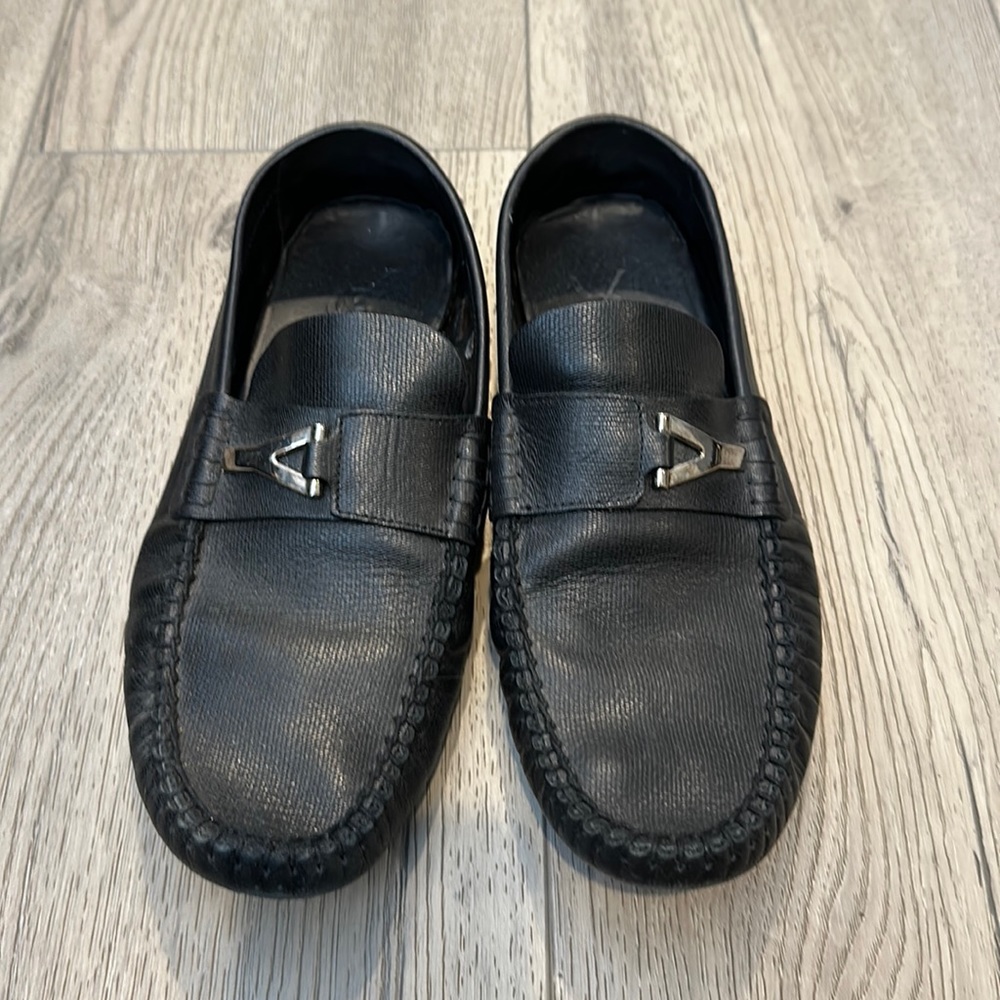 Black leather YSL men’s loafer